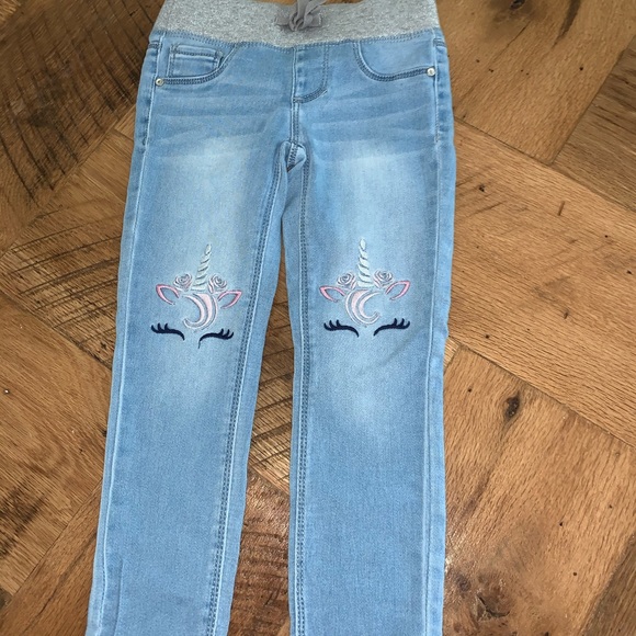 Little girl’s Arizona and Squeeze brand Jeggings - Picture 4 of 6